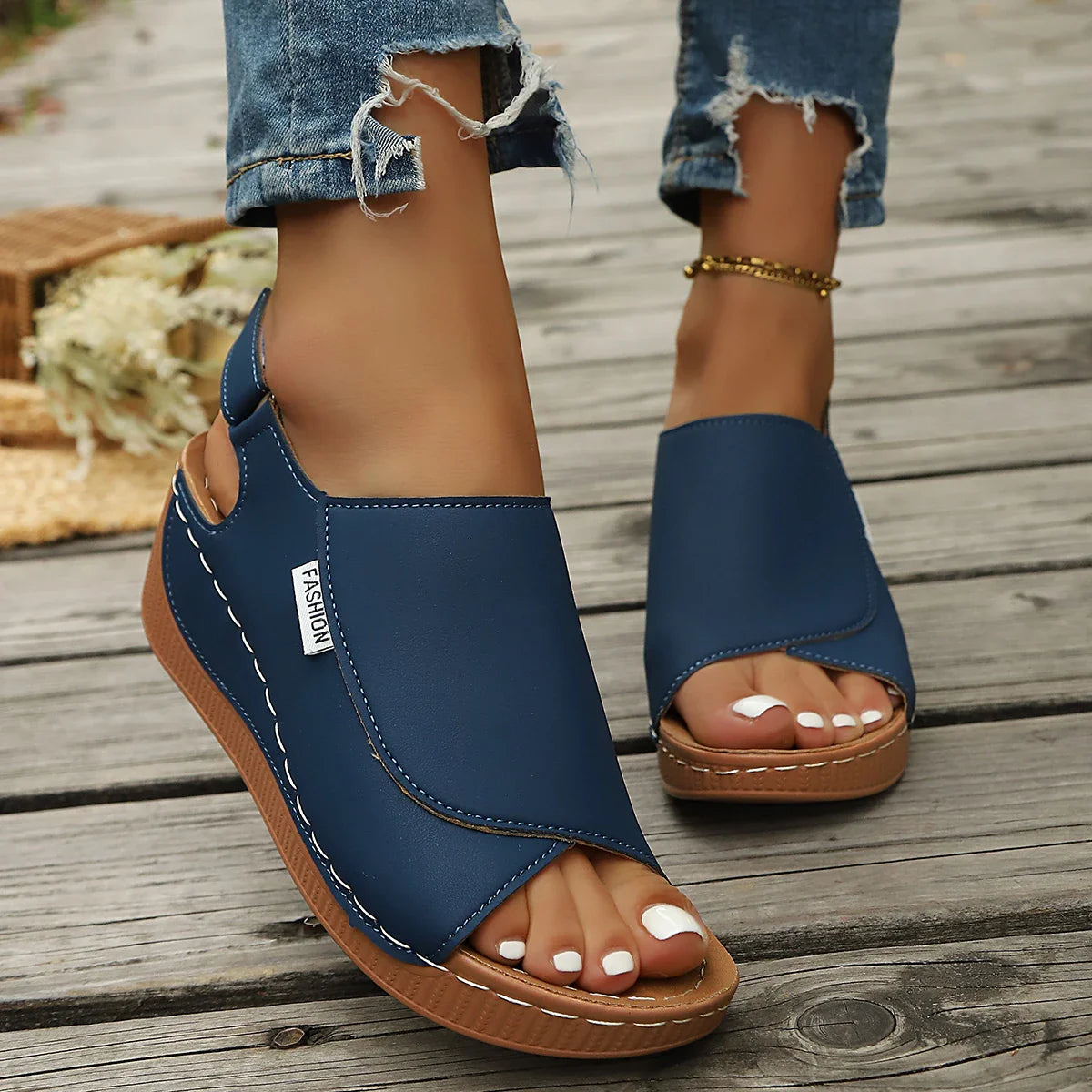 Soft Platforms Sandals Peep Toe Wedges Flip Flops Light Wedges Casual Beach Shoes