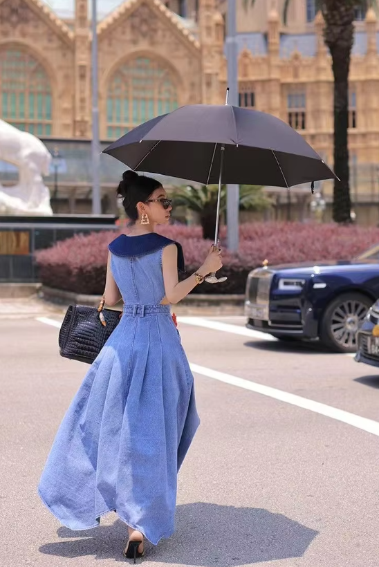 Trendy Metal Buckle Waist Hollow Out Sleeveless Split Denim Dresses