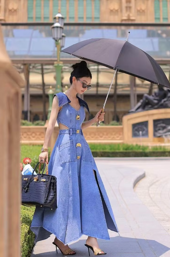Trendy Metal Buckle Waist Hollow Out Sleeveless Split Denim Dresses