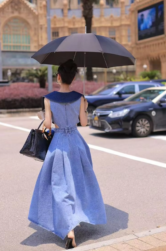 Trendy Metal Buckle Waist Hollow Out Sleeveless Split Denim Dresses