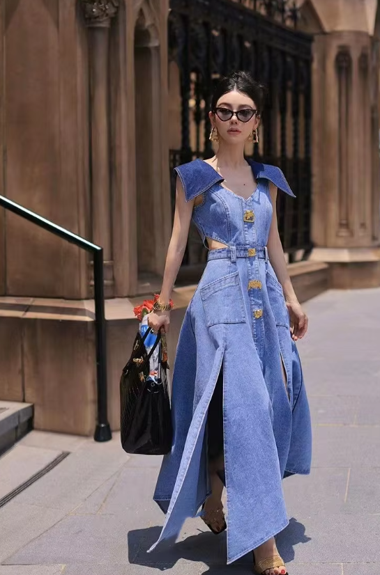 Trendy Metal Buckle Waist Hollow Out Sleeveless Split Denim Dresses