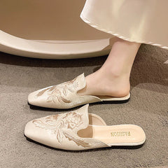 Velour Embroidery Flower Slippers Pointed Toe Flats Mules Elegant Ladies House Pantufa Shoes