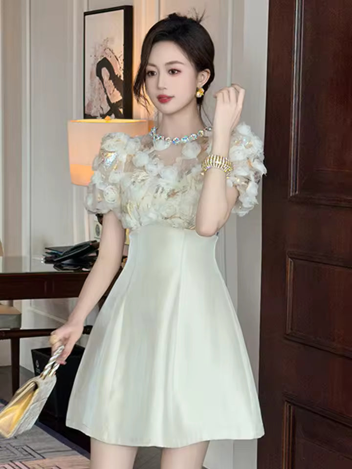 Vintage Elegant Sweet Sheer Mesh Diamonds Flowers Swing Short Ball Gown