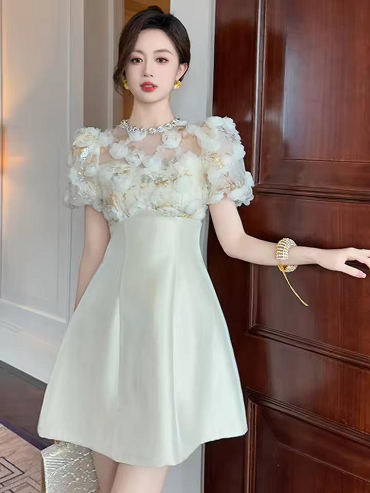 Vintage Elegant Sweet Sheer Mesh Diamonds Flowers Swing Short Ball Gown