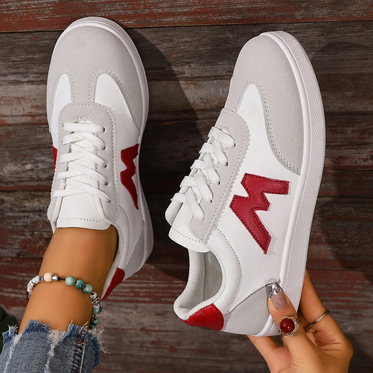 Designer Sneakers Round Head Deep Mouth Light Sneakers Versatile Breathable Cross Lace Casual Sneakers Zapatos De Mujer