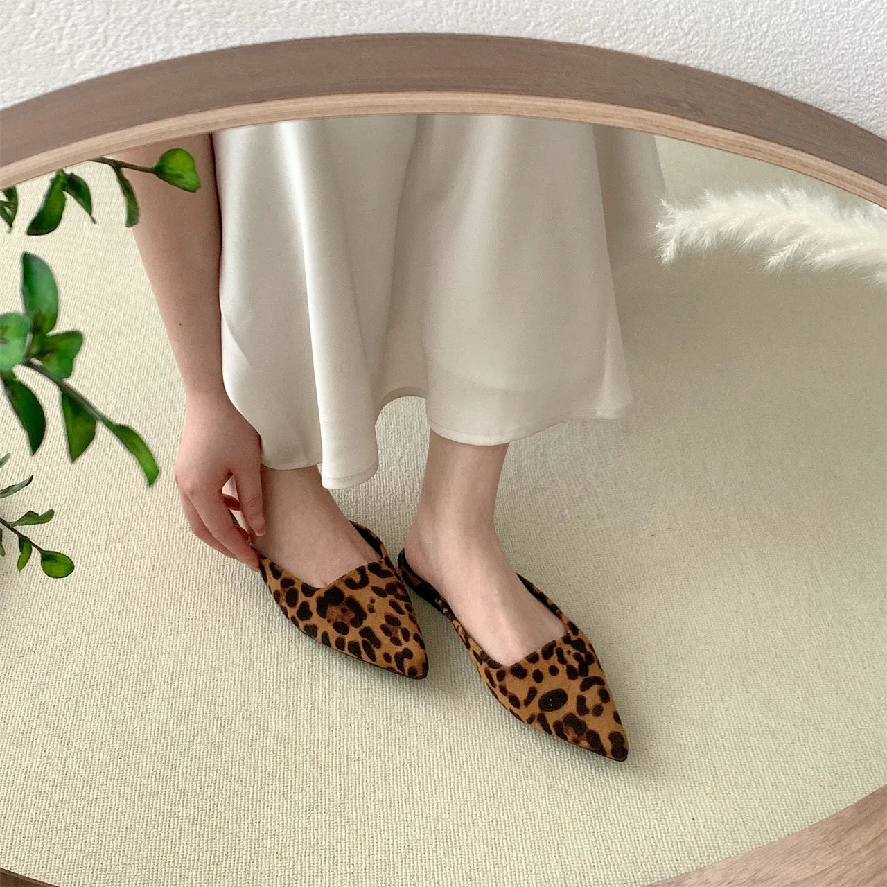 Slippers Pointed Toe Leopard Design Shallow Slip on Thin Low Heel