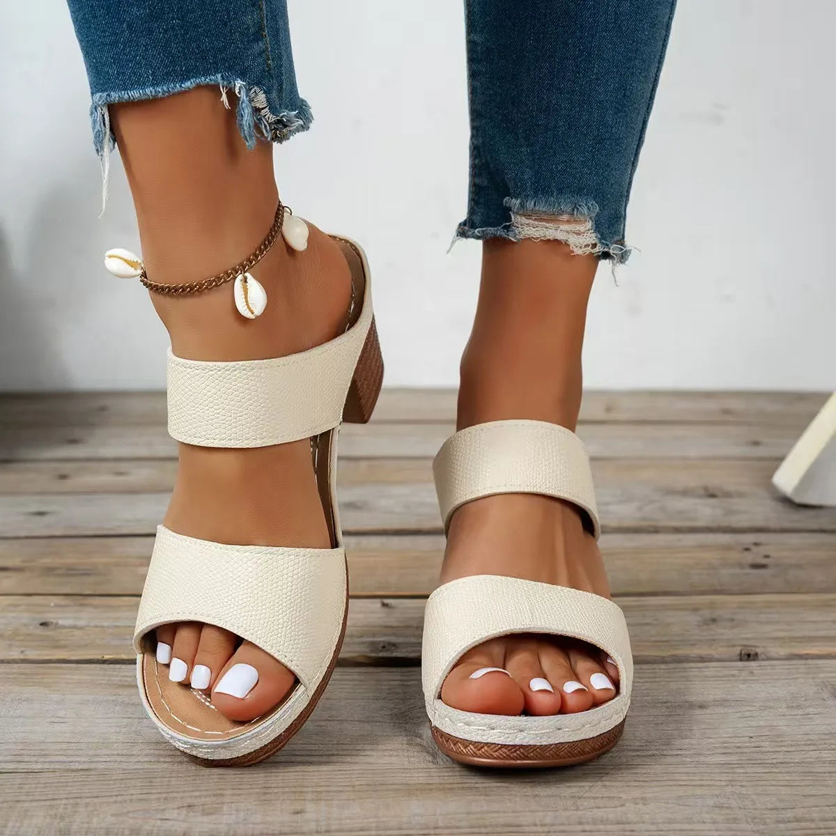 Lightweight Hollow Sandals High Heel