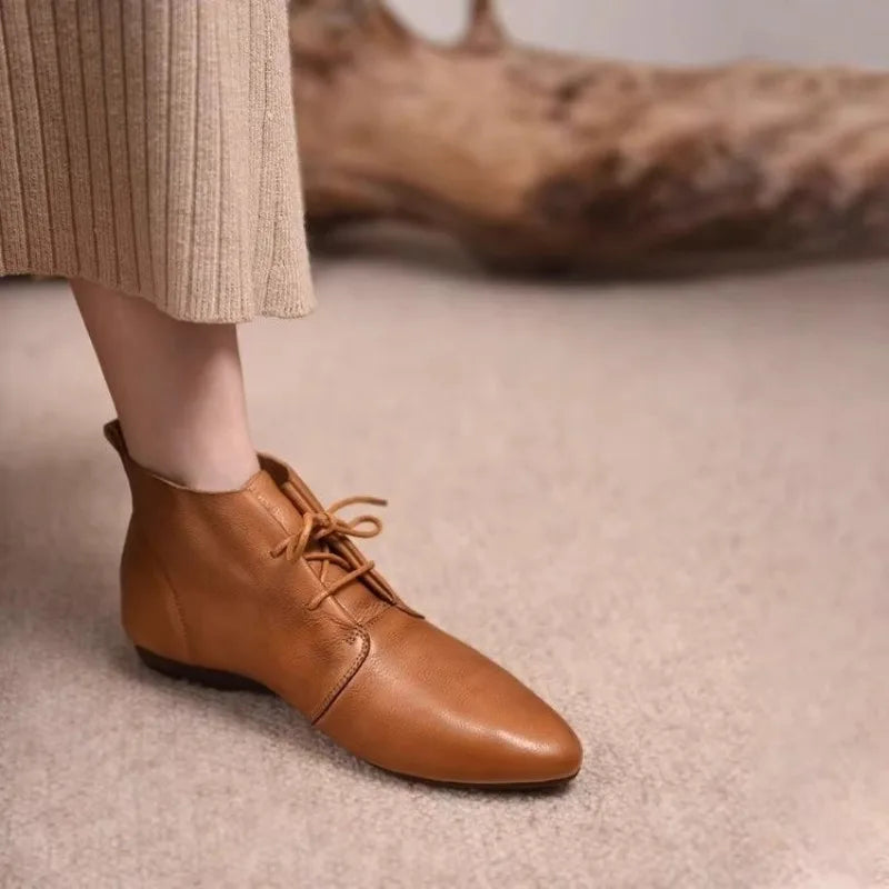 Ankle Boots Solid Color Leather Autumn Pointed Toe Lace-up Flat Boots for Casual Retro Sewing Shoes