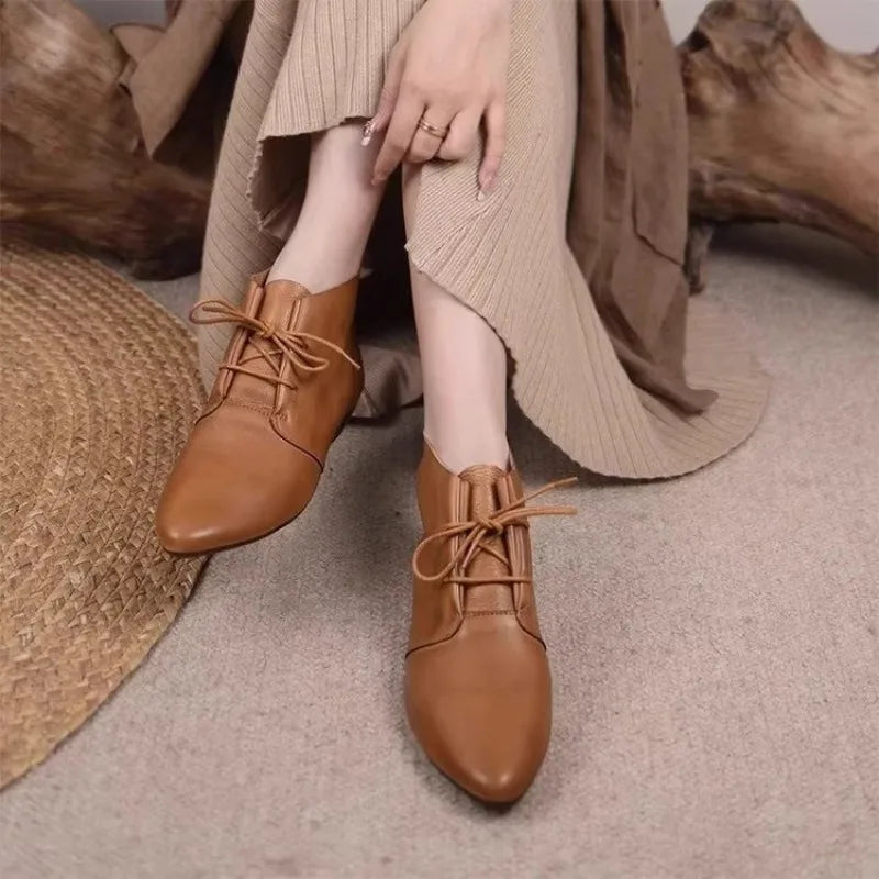 Ankle Boots Solid Color Leather Autumn Pointed Toe Lace-up Flat Boots for Casual Retro Sewing Shoes