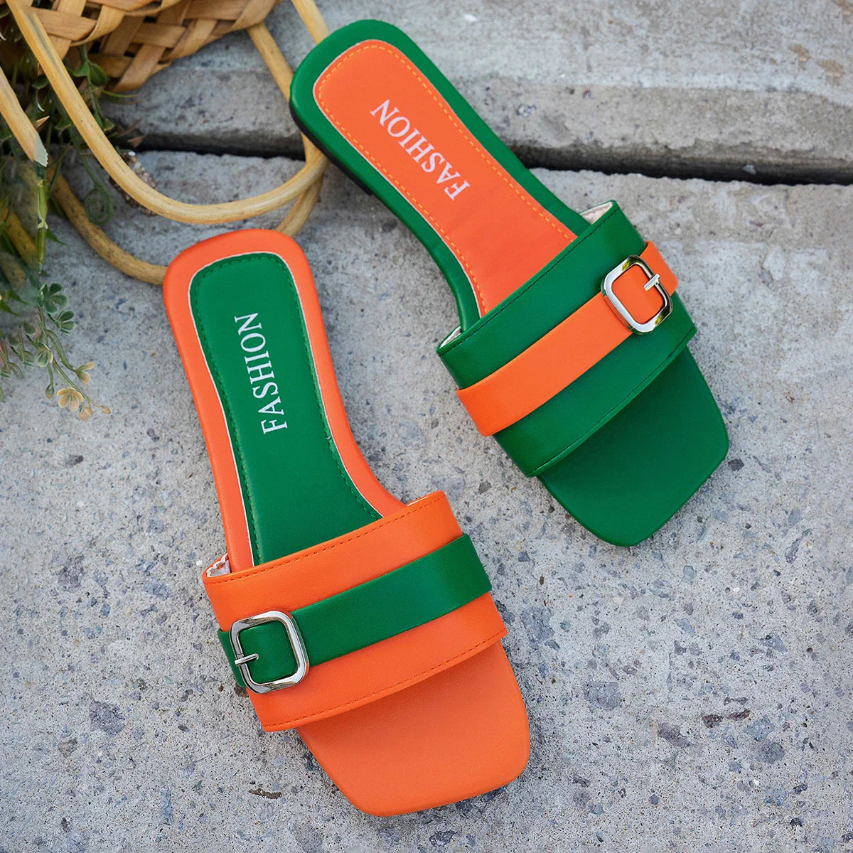 Flat Slippers Leather Square Toe Flats Flip Flops Designer Ladies Slides Sandals Shoes