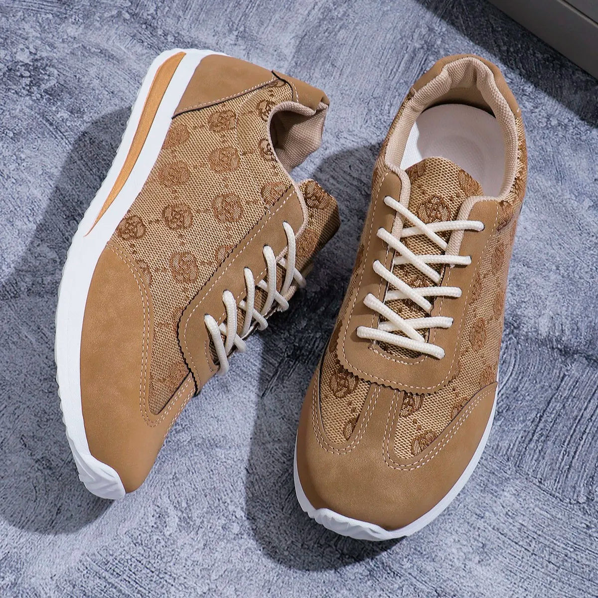 Classic Cross Strap Designer Anti Slip Flat Athletic Shoes