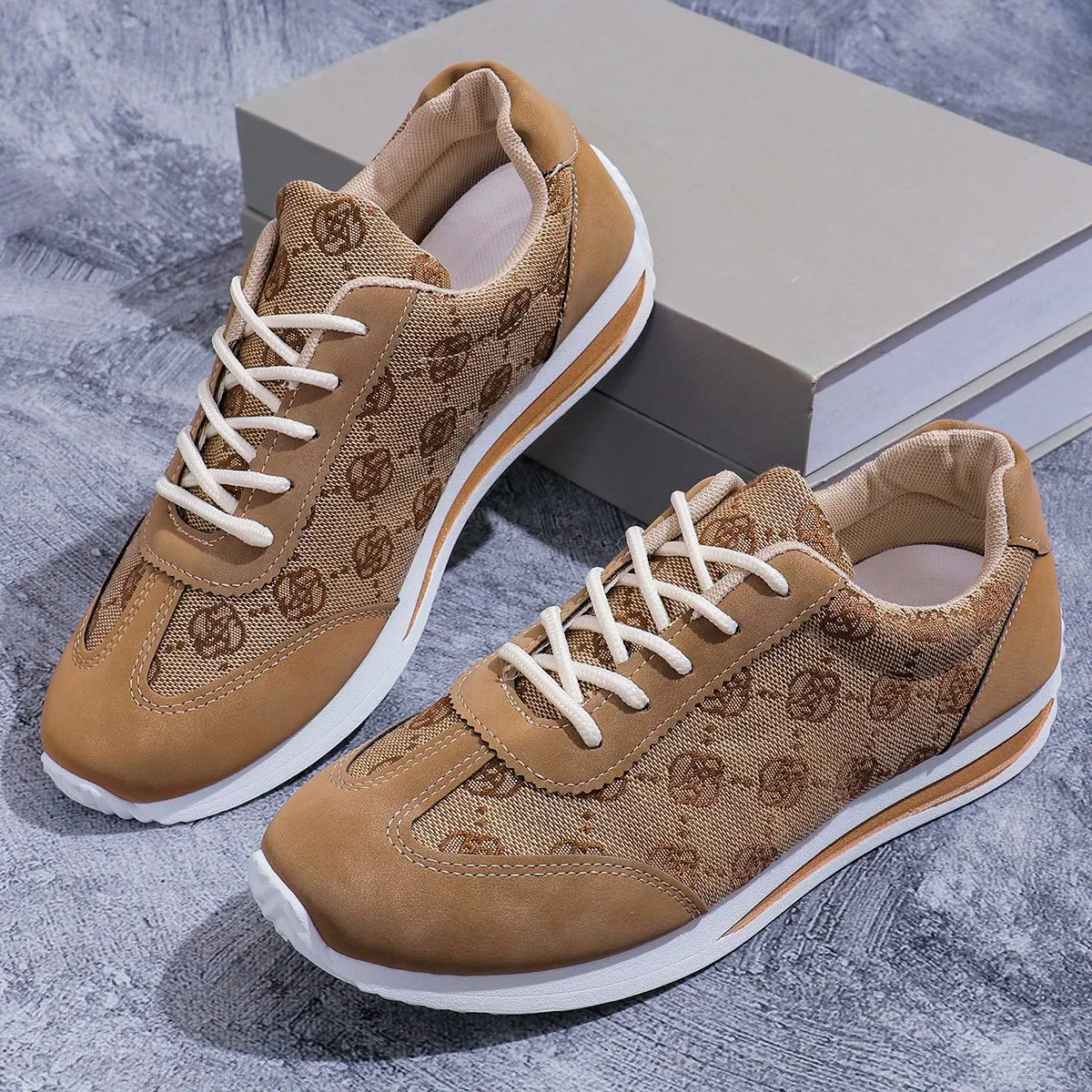 Classic Cross Strap Designer Anti Slip Flat Athletic Shoes