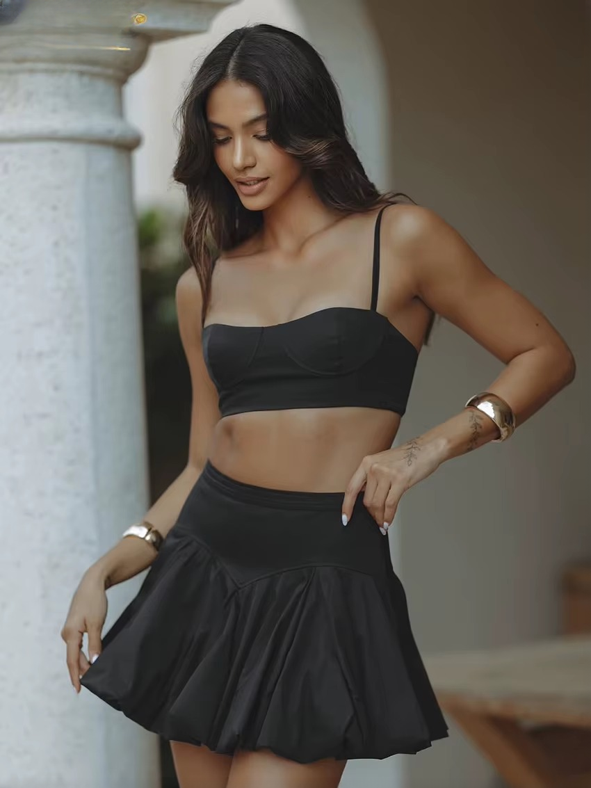 Elegant Sleeveless Crop Top With High Waist Mini Skirt Two Piece Sets
