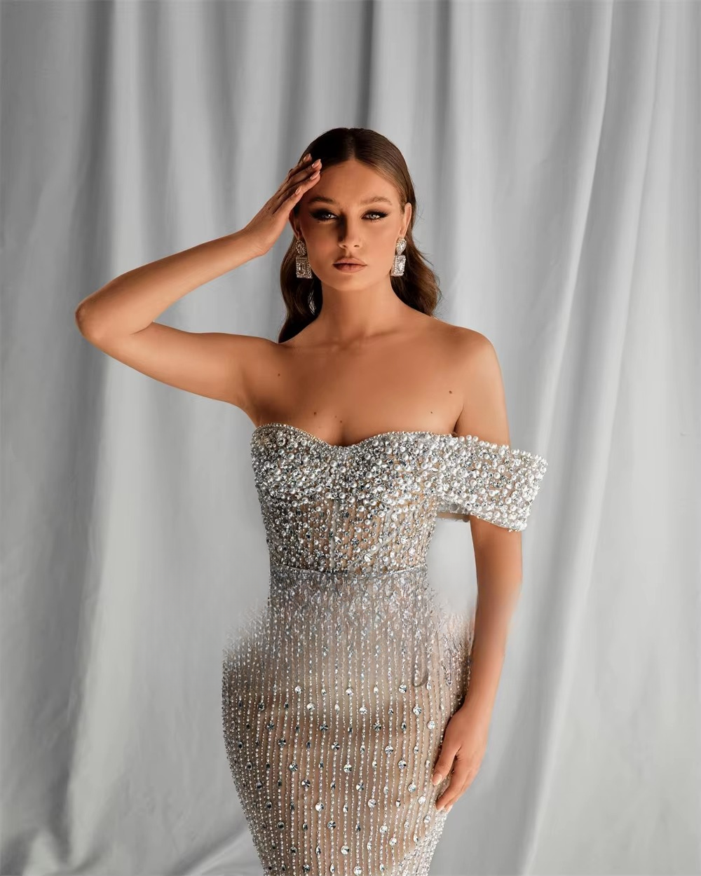 Elegant Beading Rhinestones Feathers One-shoulder Tight Bust Vestidos Prom Maxi Dresses